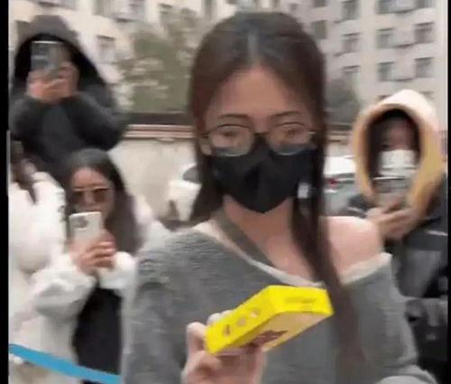 吃瓜八卦最新事件爆料图片,吃瓜群众揭秘明星隐私大揭秘!” 第2张 吃瓜八卦最新事件爆料图片,吃瓜群众揭秘明星隐私大揭秘!” 第2张